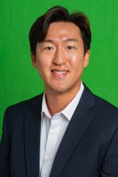 Myungjin Jung headshot