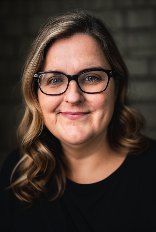 Constance Richard headshot
